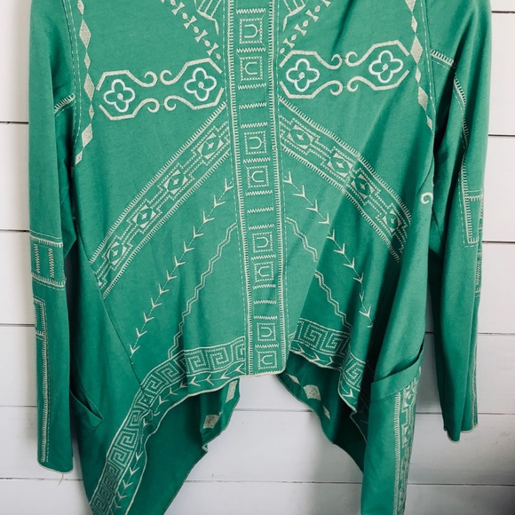 BOHO EMBROIDERED WRAP - Picture 5 of 5